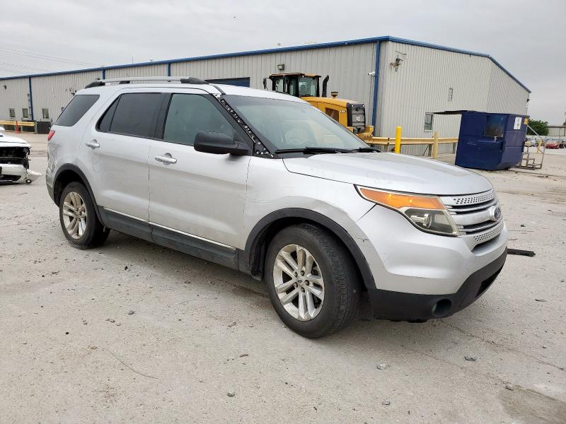 1FMHK8D81BGA32778 - 2011 FORD EXPLORER XLT SILVER photo 4