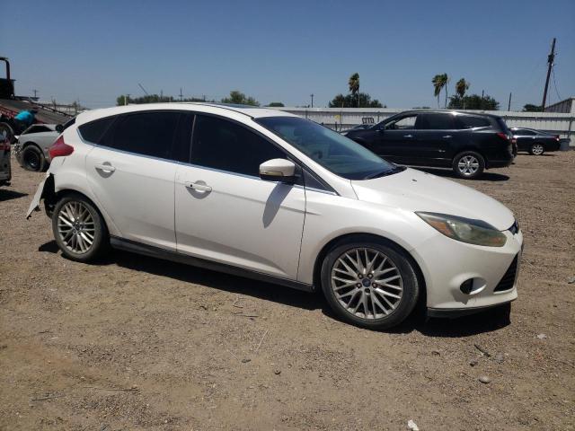 1FADP3N23EL175489 - 2014 FORD FOCUS TITANIUM WHITE photo 4