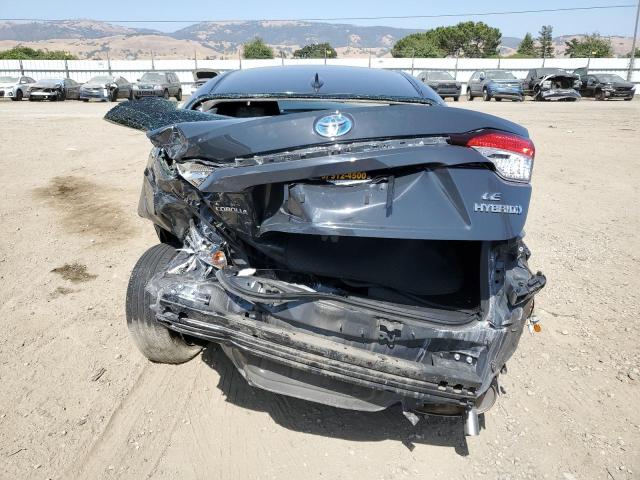 JTDBCMFE8P3014165 - 2023 TOYOTA COROLLA LE GRAY photo 6