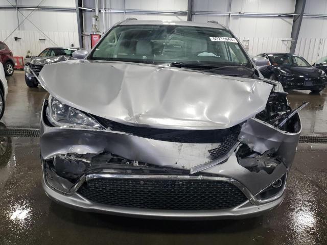 2C4RC1EG5JR103397 - 2018 CHRYSLER PACIFICA TOURING L PLUS GRAY photo 5