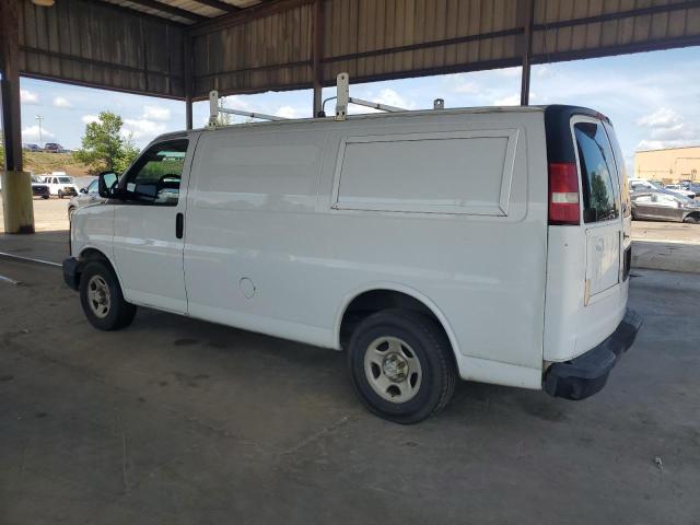 1GCFG15X981129944 - 2008 CHEVROLET EXPRESS WHITE photo 2