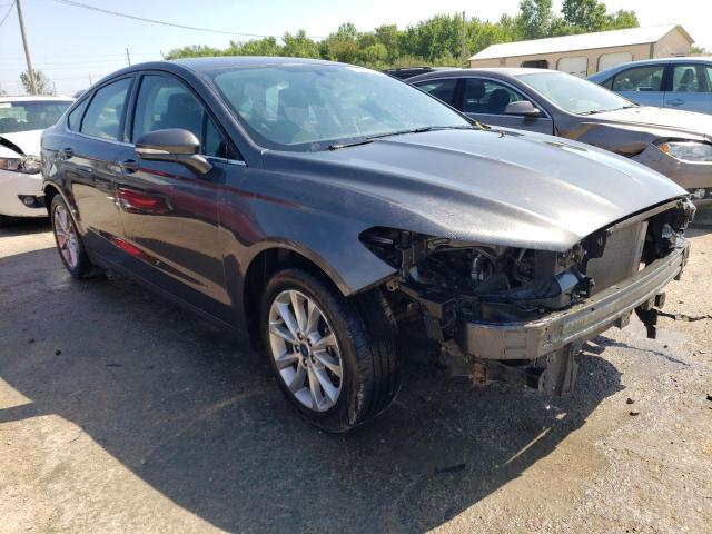 3FA6P0H7XHR391277 - 2017 FORD FUSION SE GRAY photo 4