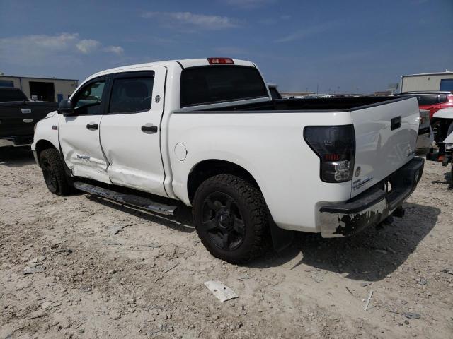 5TFDW5F1XDX277619 - 2013 TOYOTA TUNDRA CREWMAX SR5 WHITE photo 2