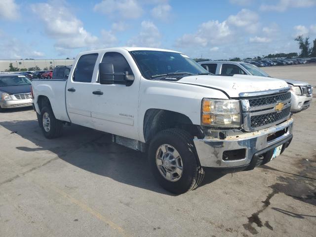 1GC1KXE89CF107474 - 2012 CHEVROLET SILVERADO K2500 HEAVY DUTY LT WHITE photo 4