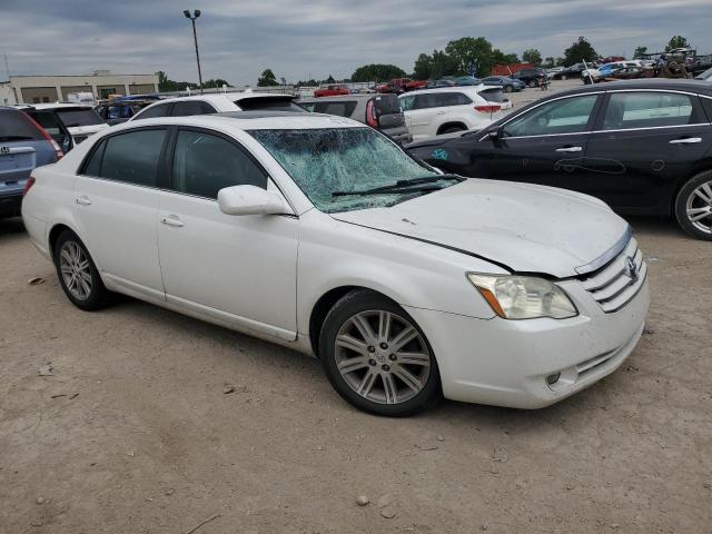 4T1BK36B56U155170 - 2006 TOYOTA AVALON XL WHITE photo 4