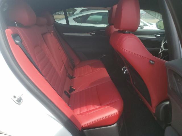 ZASPAKBN9N7D47476 - 2022 ALFA ROMEO STELVIO TI WHITE photo 11