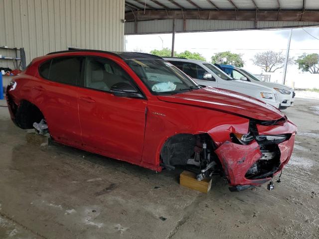 ZASPAKBN9R7D71170 - 2024 ALFA ROMEO STELVIO TI RED photo 4
