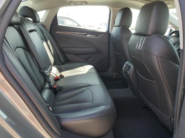 1G4ZP5SS8HU145379 - 2017 BUICK LACROSSE ESSENCE ნაცრისფერი ფოტო 10