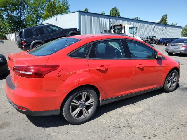 1FADP3FE6HL344501 - 2017 FORD FOCUS SE RED photo 3