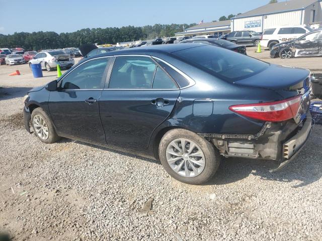 4T1BF1FK6HU397249 - 2017 TOYOTA CAMRY LE ნაცრისფერი ფოტო 2