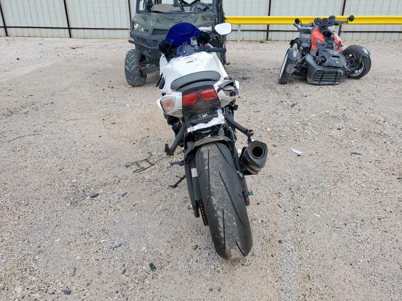 JS1GN7FA2S7100243 - 2025 SUZUKI GSX-R600 WHITE photo 4