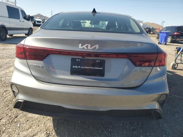 3KPF24AD9NE434512 - 2022 KIA FORTE FE SILVER photo 6