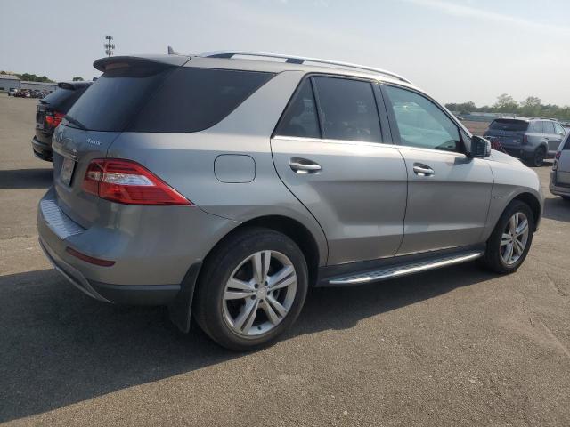 4JGDA5HB1CA030345 - 2012 MERCEDES-BENZ ML 350 4MATIC SILVER photo 3