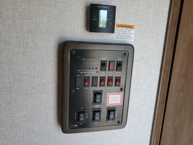 4YDT34T27JV509531 - 2018 KEYSTONE COUGAR Bicolore photo 8