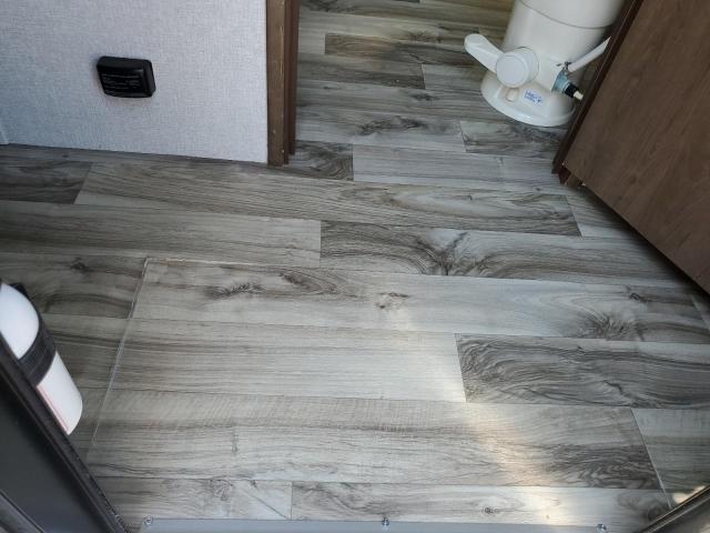 4YDT34T27JV509531 - 2018 KEYSTONE COUGAR Bicolore photo 9