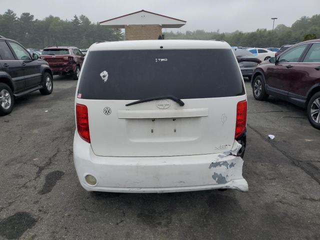 JTLKE50E881031381 - 2008 TOYOTA SCION XB WHITE photo 6