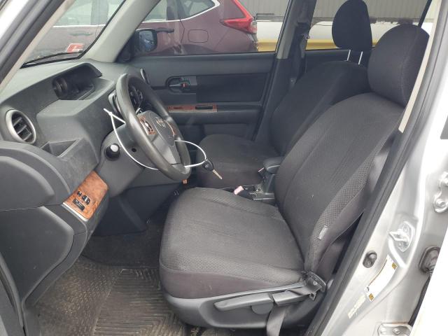 JTLKE50E881031381 - 2008 TOYOTA SCION XB WHITE photo 7