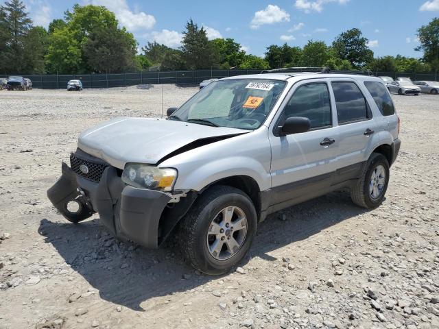 1FMCU03165KD87764 - 2005 FORD ESCAPE XLT SILVER photo 1