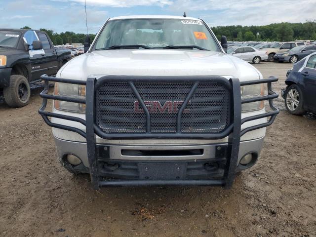 1GTHC53K09F106561 - 2009 GMC SIERRA C2500 SLE WHITE photo 5