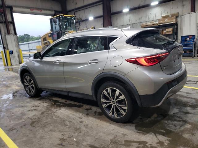 SJKCH5CR8HA039791 - 2017 INFINITI QX30 BASE ვერცხლისფერი ფოტო 2