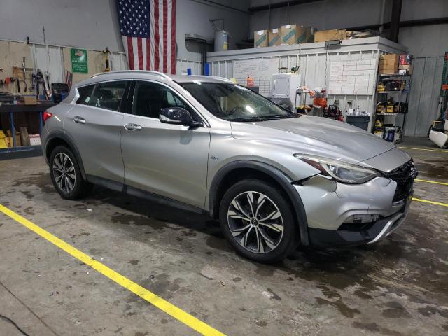 SJKCH5CR8HA039791 - 2017 INFINITI QX30 BASE ვერცხლისფერი ფოტო 4