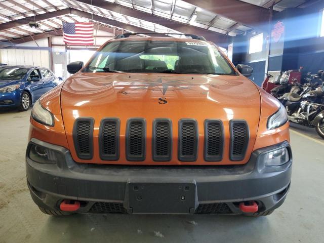1C4PJMBS8FW727992 - 2015 JEEP CHEROKEE TRAILHAWK ORANGE photo 5