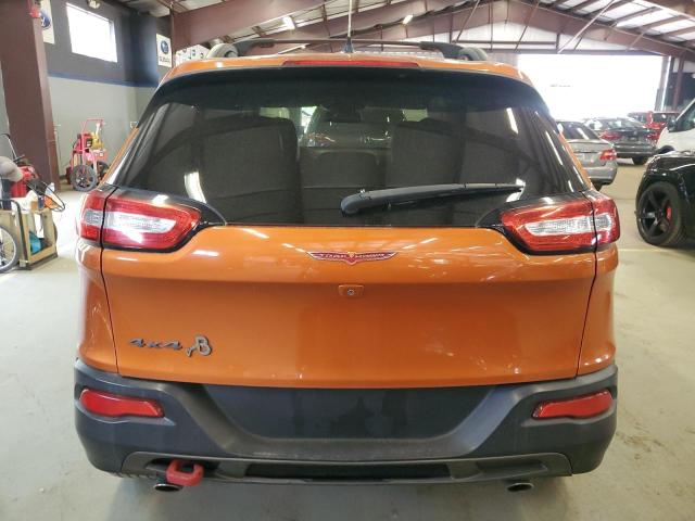1C4PJMBS8FW727992 - 2015 JEEP CHEROKEE TRAILHAWK ORANGE photo 6
