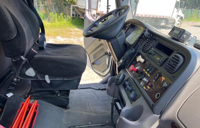 1FVAC4DX6AHAV8263 - 2010 FREIGHTLINER M2 WHITE photo 5