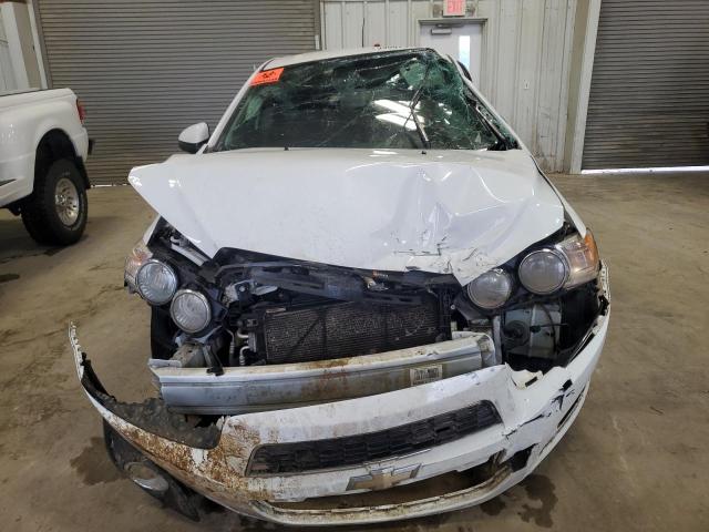 1G1JB6SH7F4131148 - 2015 CHEVROLET SONIC LS 双色 照片 5