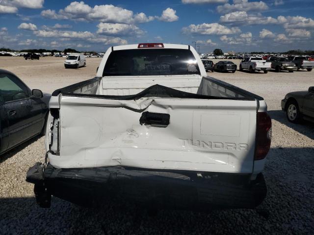 5TFRY5F16KX252858 - 2019 TOYOTA TUNDRA DOUBLE CAB SR/SR5 WHITE photo 6