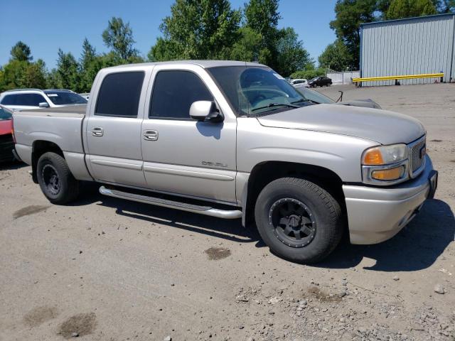 2GTEK63N661159211 - 2006 GMC SIERRA K1500 DENALI SILVER photo 4