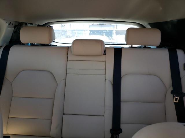 SJKCH5CR9HA037824 - 2017 INFINITI QX30 BASE 白色 照片 10