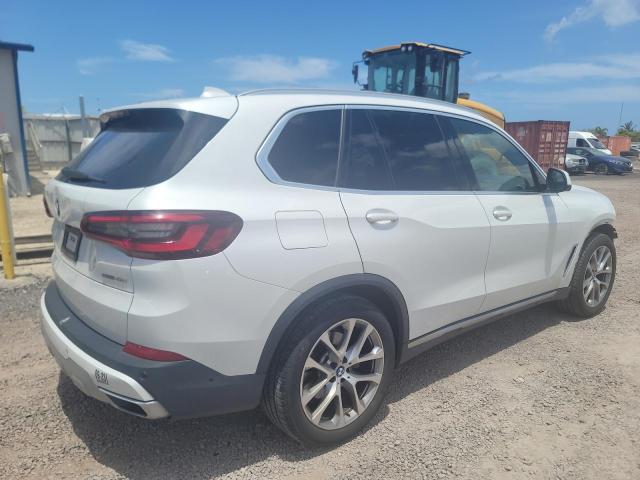 5UXCR4C09M9H04688 - 2021 BMW X5 SDRIVE 40I WHITE photo 3