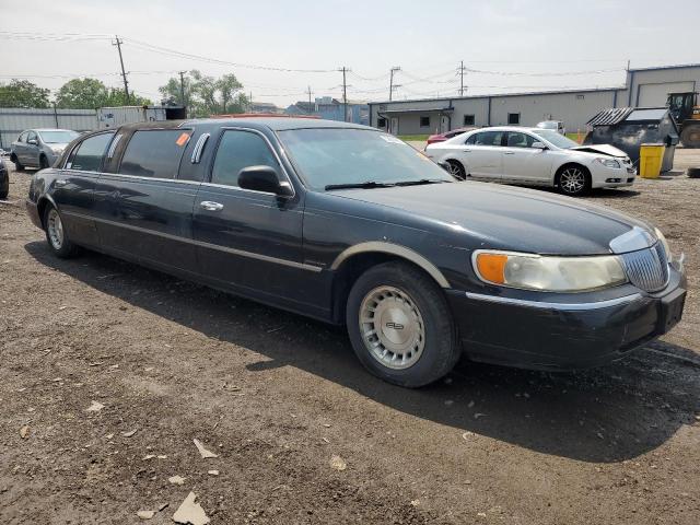 1L1FM81W8XY710157 - 1999 LINCOLN TOWN CAR EXECUTIVE შავი ფოტო 4