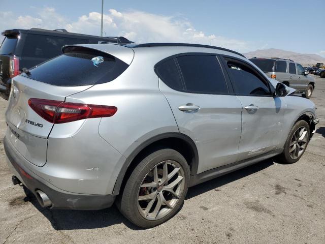 ZASPAKBN7K7C37490 - 2019 ALFA ROMEO STELVIO TI SILVER photo 3