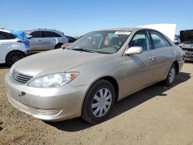 4T1BE32KX5U046179 - 2005 TOYOTA CAMRY 4D 2 LE GOLD photo 1