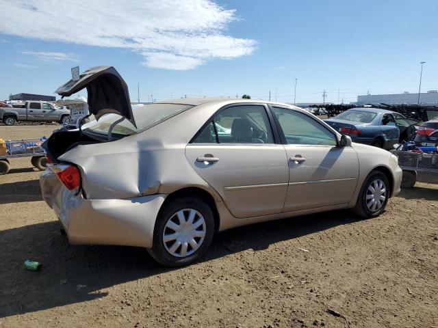 4T1BE32KX5U046179 - 2005 TOYOTA CAMRY 4D 2 LE GOLD photo 3