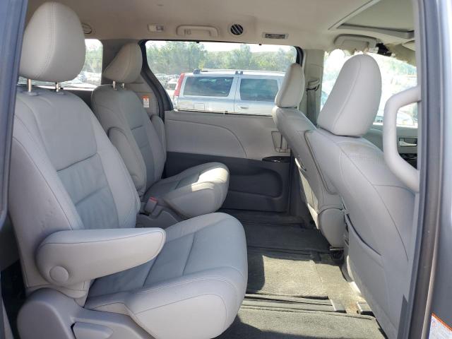 5TDDZ3DC5HS169369 - 2017 TOYOTA SIENNA XLE 银色 照片 11