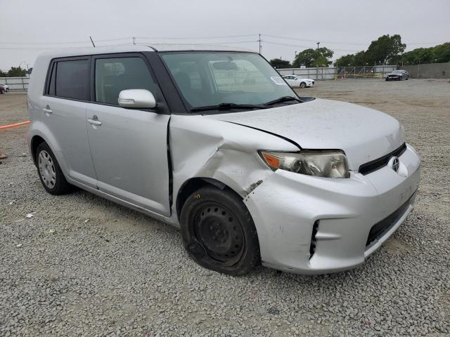 JTLZE4FE2FJ076846 - 2015 TOYOTA SCION XB SILVER photo 4