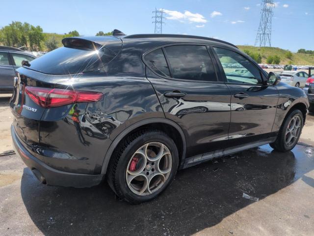 ZASFAKNN4J7B93258 - 2018 ALFA ROMEO STELVIO TI SPORT BLACK photo 3