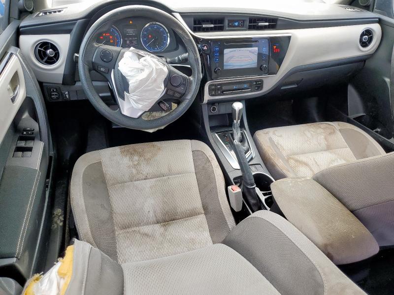 2T1BURHE4JC041594 - 2018 TOYOTA COROLLA L 蓝色 照片 8