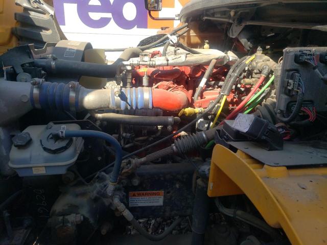 4UZABRFC7KCKD7548 - 2019 FREIGHTLINER CHASSIS B2B ყვითელი ფოტო 7