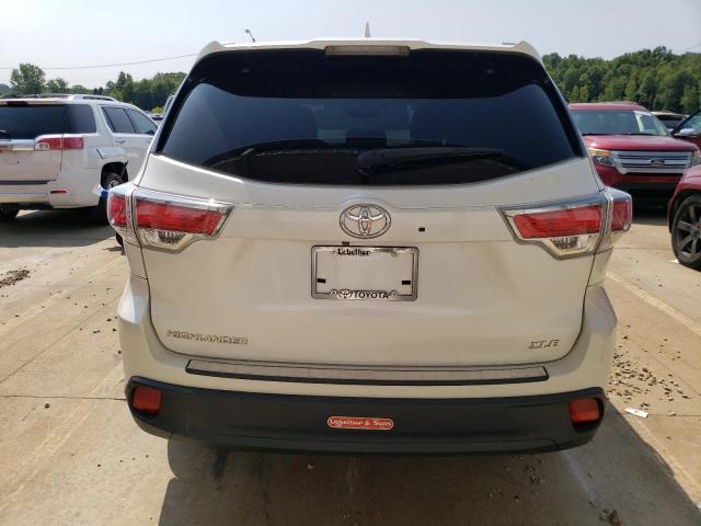 5TDKKRFH9FS052799 - 2015 TOYOTA HIGHLANDER XLE Weiß Foto 6
