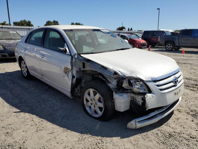 4T1BK36B16U124613 - 2006 TOYOTA AVALON XL WHITE photo 4