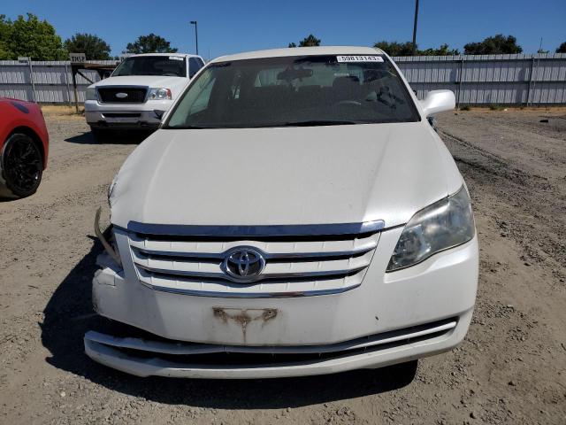 4T1BK36B16U124613 - 2006 TOYOTA AVALON XL WHITE photo 5