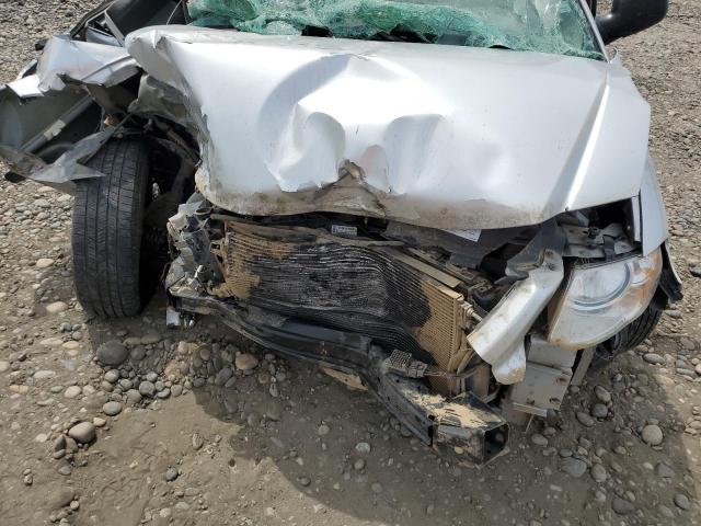 2C4GP54L35R481869 - 2005 CHRYSLER TOWN & COU TOURING SILVER photo 11