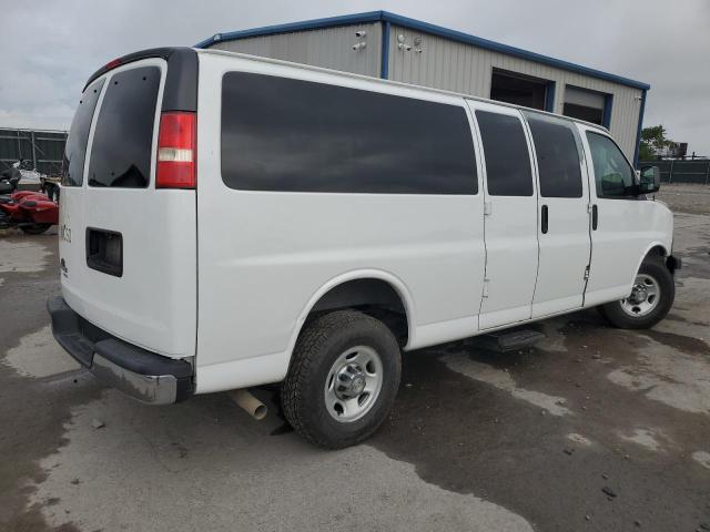 1GAZGPFG9G1237860 - 2016 CHEVROLET EXPRESS G3 LT WHITE photo 3