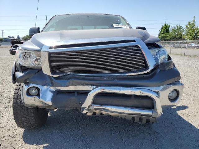 5TFUY5F11AX123337 - 2010 TOYOTA TUNDRA DOUBLE CAB SR5 GRAY photo 5