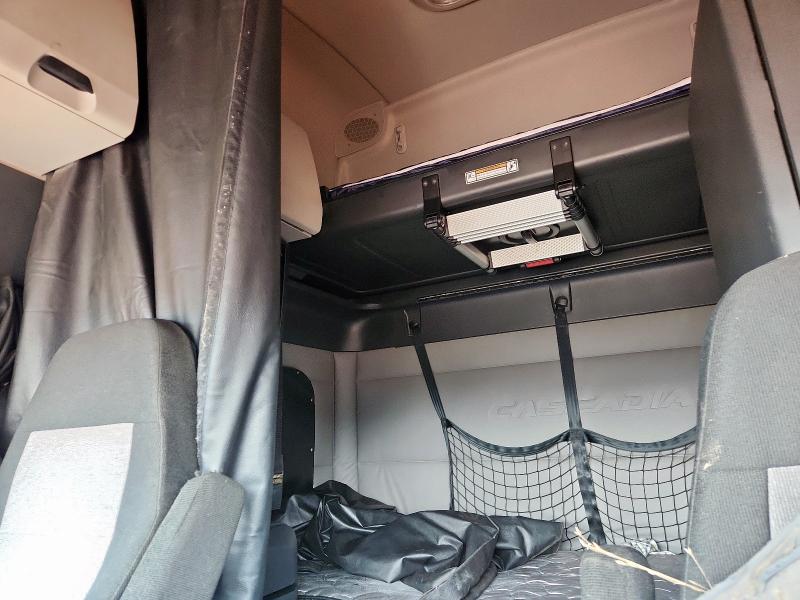 3AKJHHDV6LSLZ3665 - 2020 FREIGHTLINER CASCADIA 1 RED photo 6