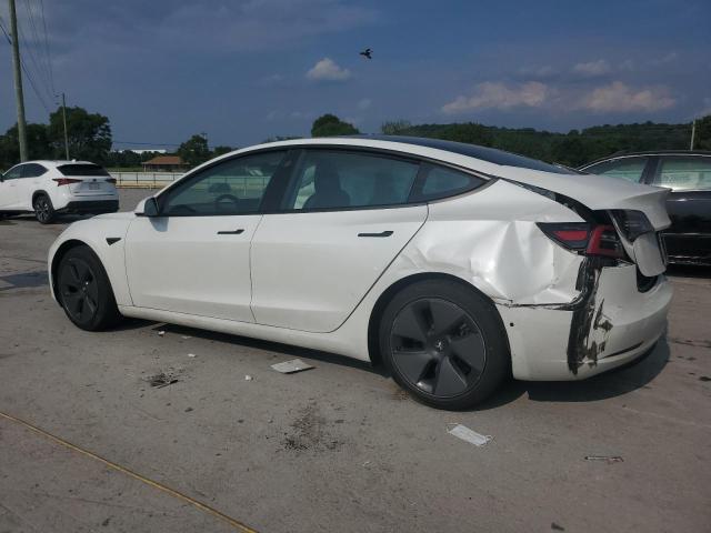 5YJ3E1EA2MF977475 - 2021 TESLA MODEL 3 Weiß Foto 2